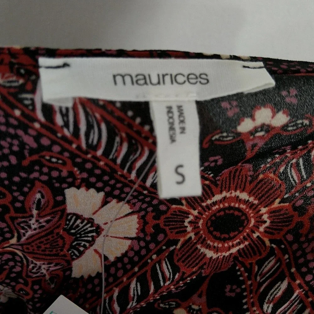 Maurices Blouse Women Small Burgundy Medallion Floral Boho Button V-Neck Top
